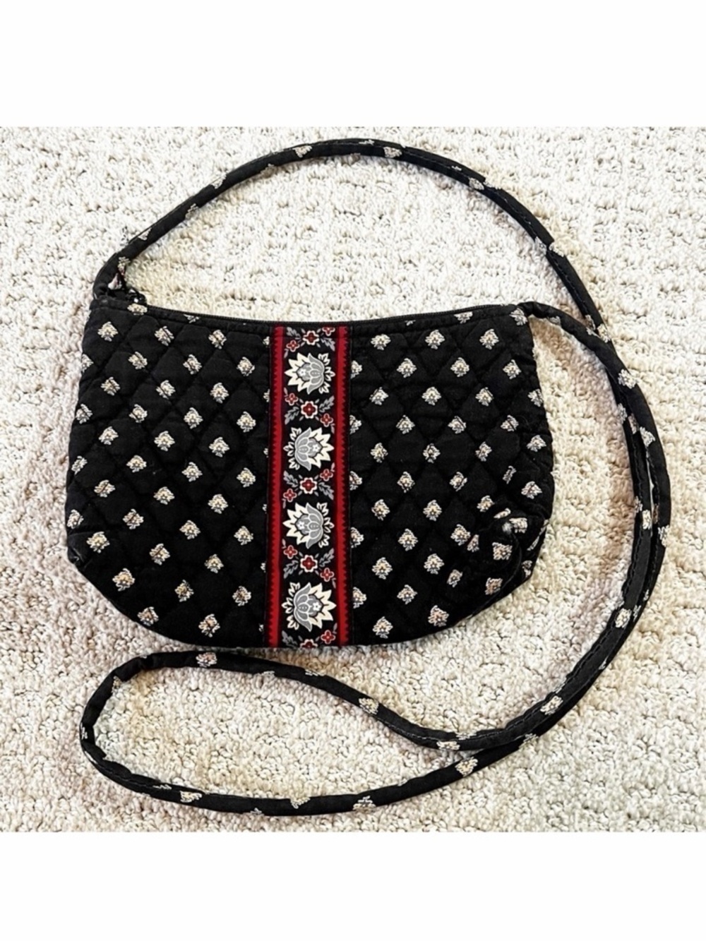 Vera Bradley Jilly Tote Bag Classic Black Red White Lotus Small Crossbody Travel